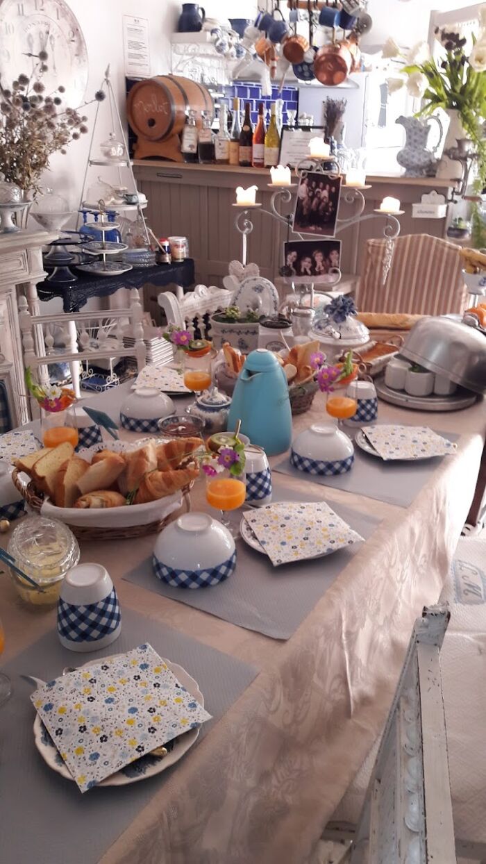 A L'Aube Bleue A L'Aube Bleue