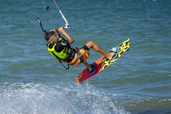 Kitesurfen (2) Kitesurfen (2)