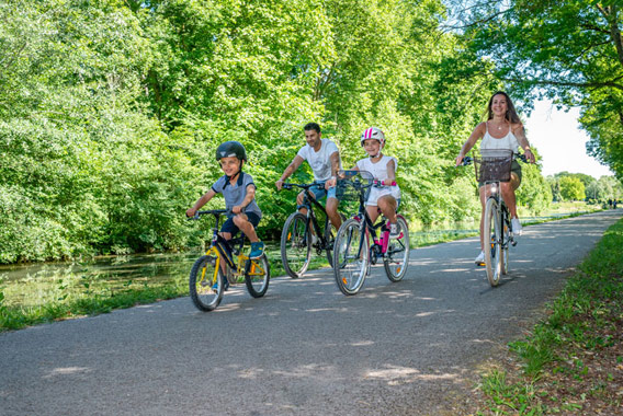 Velo-voie_Famille-credit-sylvain-bordier Velo-voie_Famille-credit-sylvain-bordier