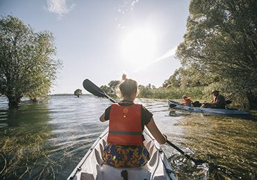 Kayak en forêt immergée avec Maximilien Maire - © Clara Ferrand (2) Kayak en forêt immergée avec Maximilien Maire - © Clara Ferrand (2)